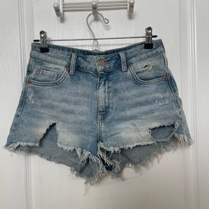 Mavi Jean ripped shorts size 25